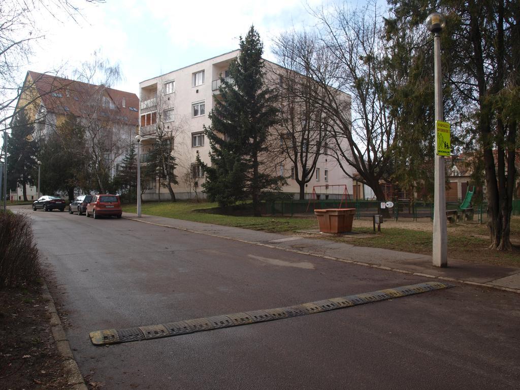 Evi Apartman Έγκερ Εξωτερικό φωτογραφία